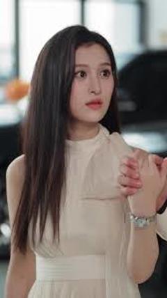 《觉醒当天打脸自以为是的高冷女神》