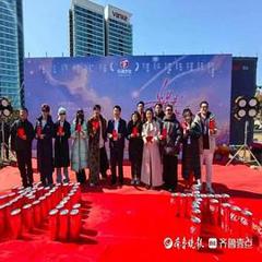 《当星光坠入花海》